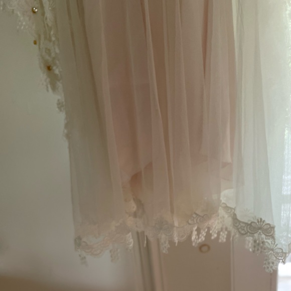 Lace Bridal Robe - Picture 4 of 4
